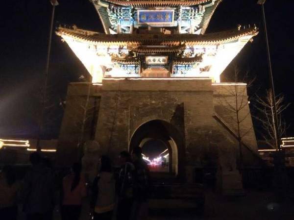 9男4女<strong></p>
<p>Kmex</strong>，骑行1900km！