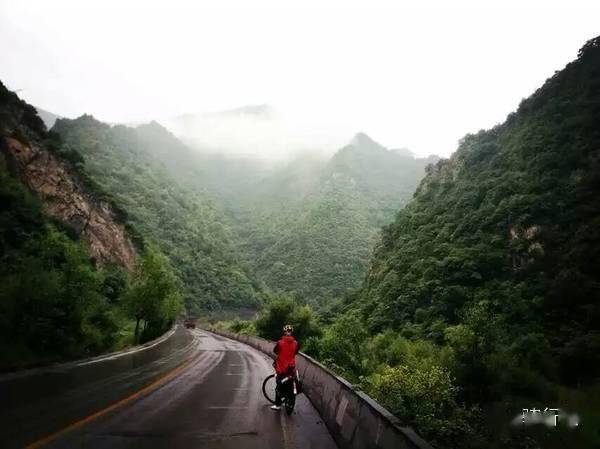 9男4女<strong></p>
<p>Kmex</strong>，骑行1900km！