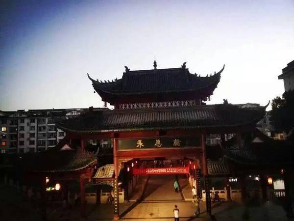 9男4女<strong></p>
<p>Kmex</strong>，骑行1900km！