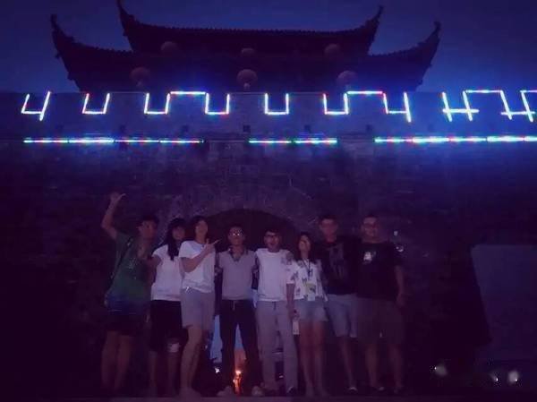 9男4女<strong></p>
<p>Kmex</strong>，骑行1900km！