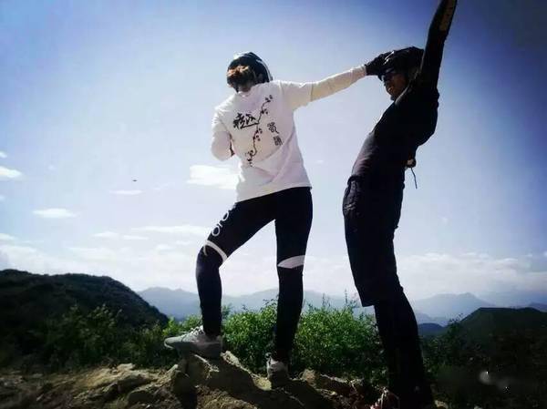 9男4女<strong></p>
<p>Kmex</strong>，骑行1900km！