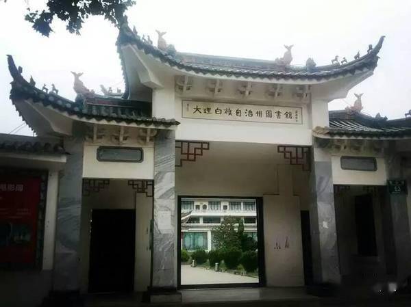 9男4女<strong></p>
<p>Kmex</strong>，骑行1900km！