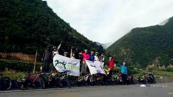 9男4女<strong></p>
<p>Kmex</strong>，骑行1900km！