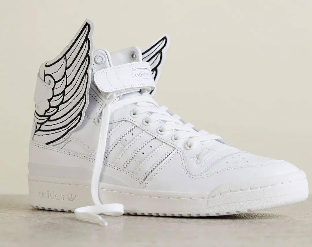 今日播报 | 蔓越莓Dunk Hi曝光<strong></p>
<p>Dididu</strong>！adidas“翅膀鞋”即将发售！
