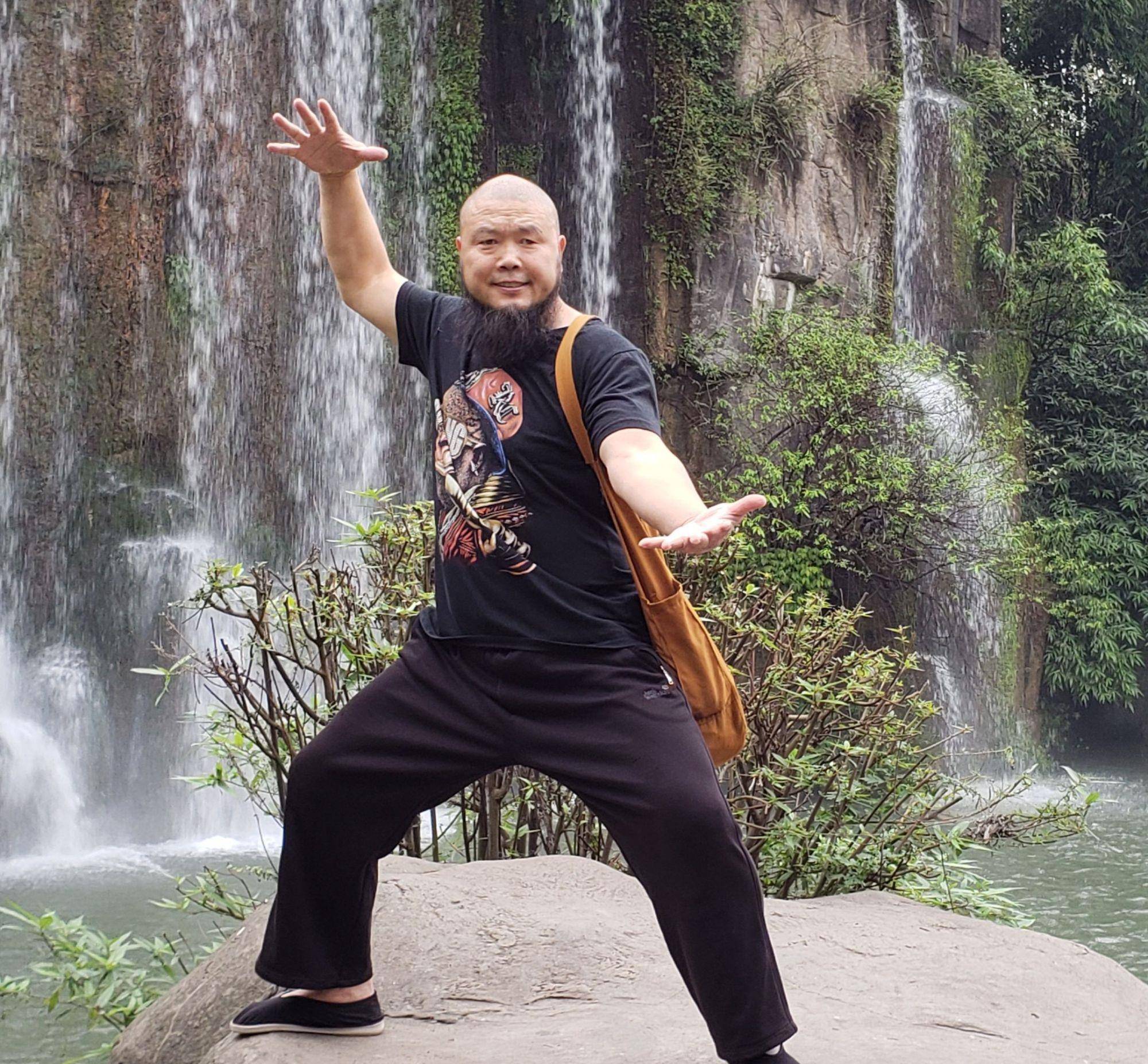 雷公太极霸气回怼传武界：劣币驱逐良币？谁是良币<strong></p>
<p>币市界</strong>，站出来看看
