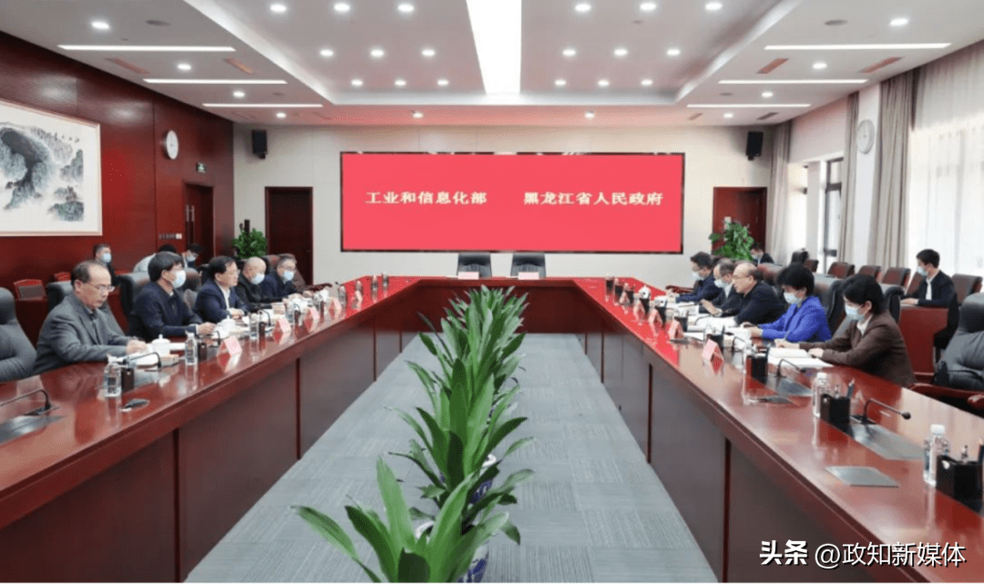 在京参加完全国两会后<strong></p>
<p>原油招商</strong>，省级党委书记为何未立刻返程？
