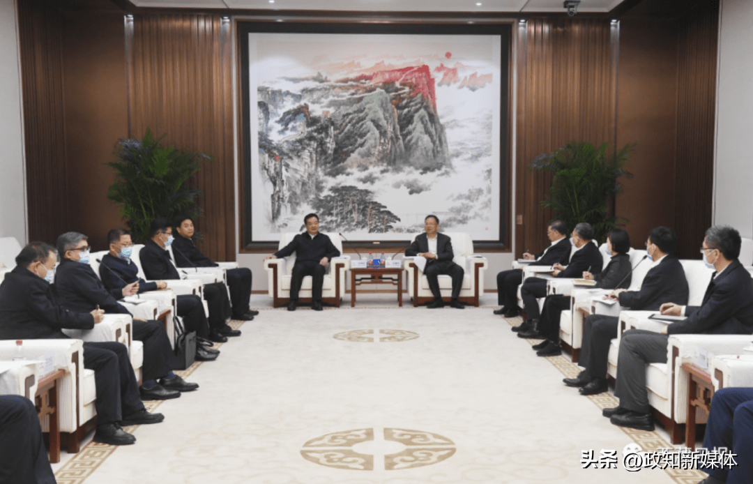 在京参加完全国两会后<strong></p>
<p>原油招商</strong>，省级党委书记为何未立刻返程？