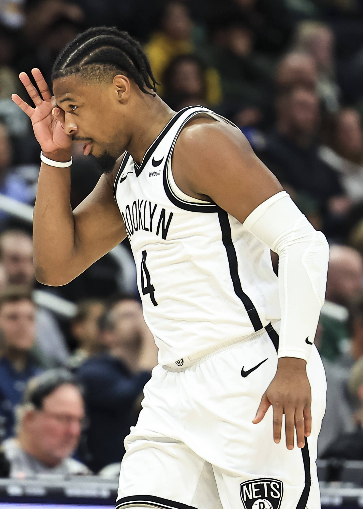 篮球——NBA常规赛：雄鹿胜篮网