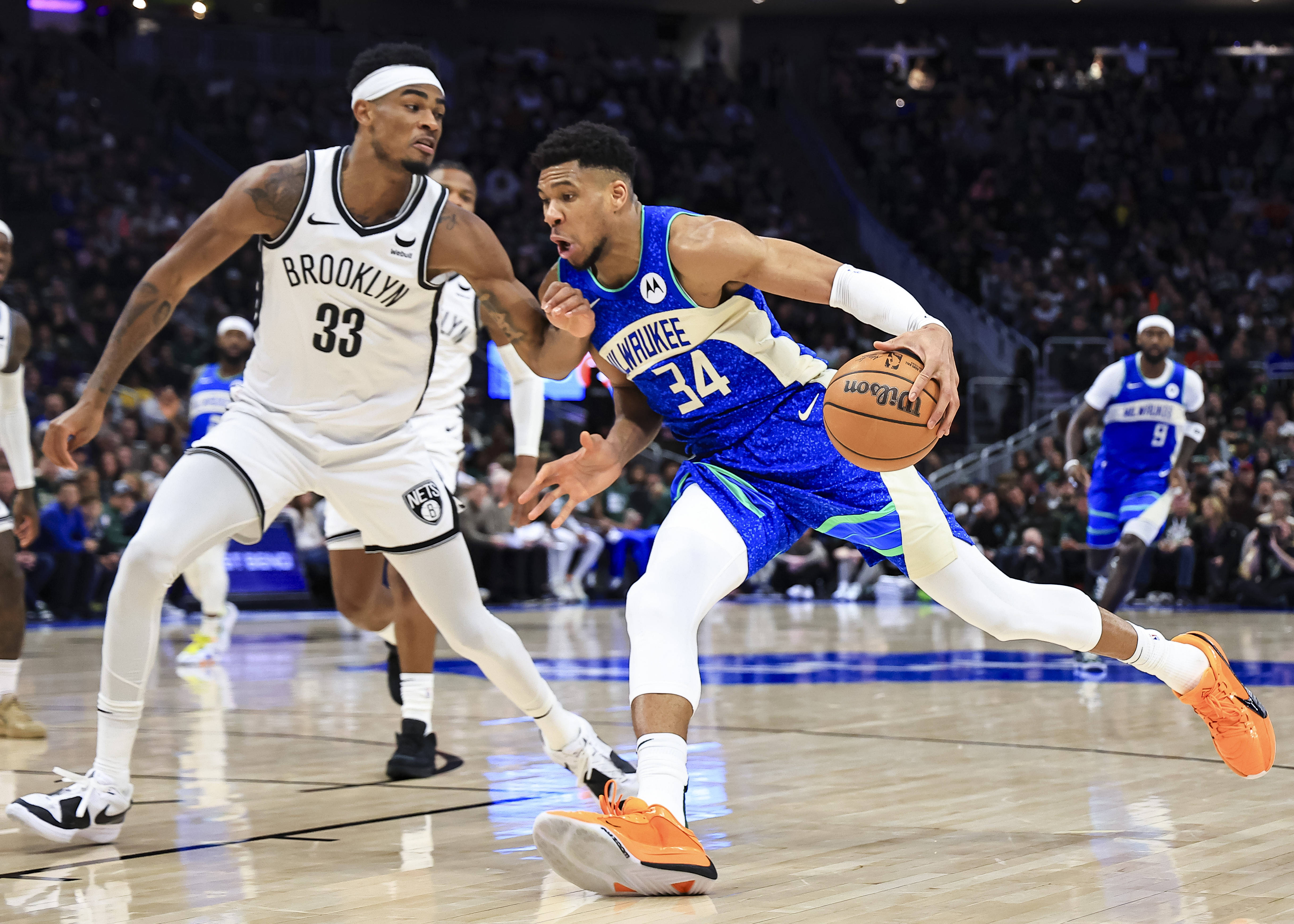 篮球——NBA常规赛：雄鹿胜篮网