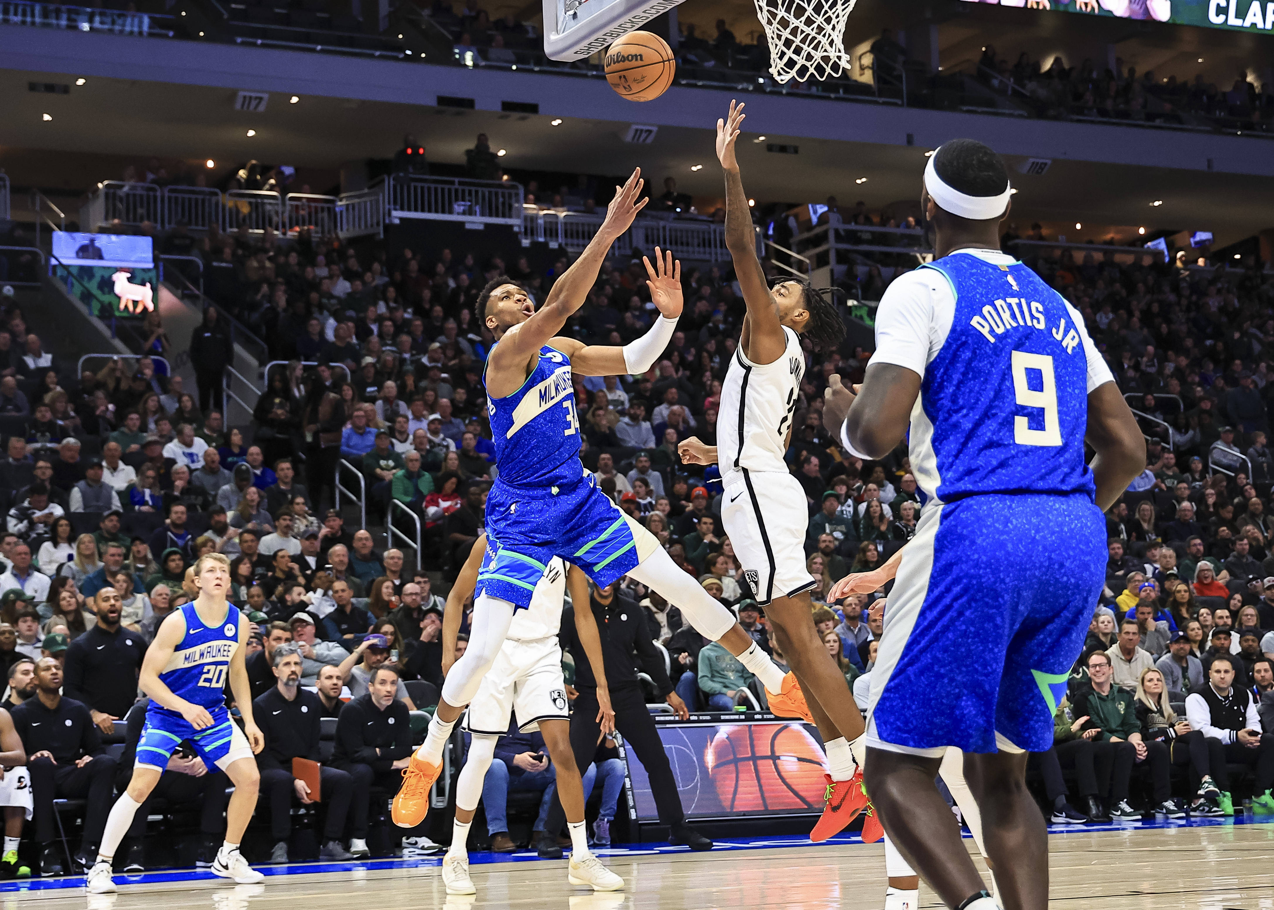 篮球——NBA常规赛：雄鹿胜篮网