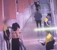 还记得武汉那位被母亲扇耳光<strong></p>
<p>炒币的app</strong>，跳楼坠亡的14岁男生吗？他的妈妈也离开人世了……