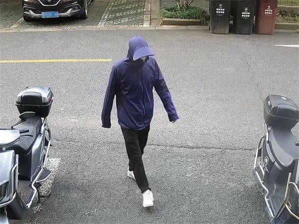 男子对前妻动起“歪脑筋”<strong></p>
<p>巴币特</strong>，潜入其家中……上海警方：刑拘