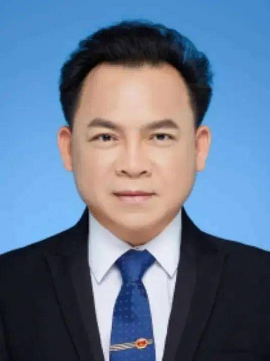 卸任市委书记3天后<strong></p>
<p>炒币书</strong>，55岁的他任省政府党组成员！
