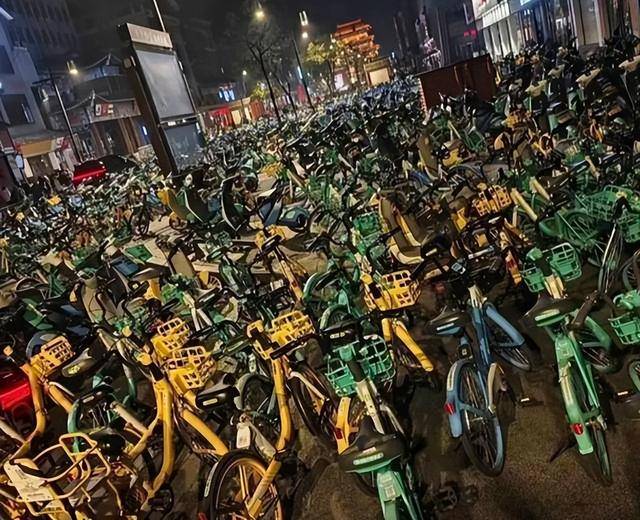 一觉醒来开封全是单车<strong></p>
<p>币风港</strong>，调度员：拉不完，根本拉不完！