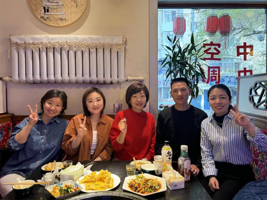 离哈前想吃铁锅炖<strong></p>
<p>币圈行话</strong>，结果被店主“劝退”……她却说被哈尔滨人暖到了
