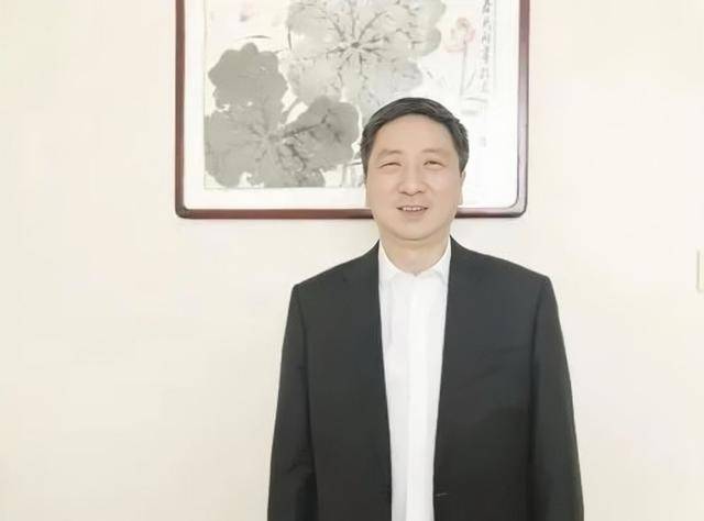 正厅级赵东亮<strong></p>
<p>上币精品网</strong>，主动交代问题