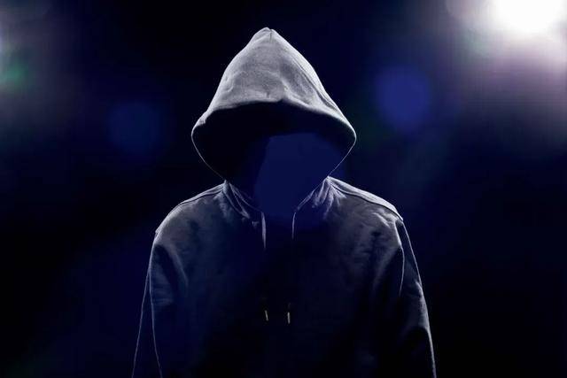 “职业背债人”<strong></p>
<p>aaa币行情</strong>，先被利用后被抛弃