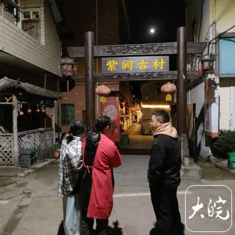 54岁男子疑杀妻后逃进深山<strong></p>
<p>云币网公信宝</strong>，浙江诸暨警方正用无人机搜捕！村民透露事发细节……