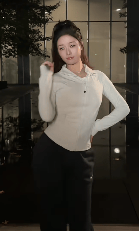 吴柳芳账号已解禁<strong></p>
<p>币圈论坛社区</strong>，粉丝涨至超400万