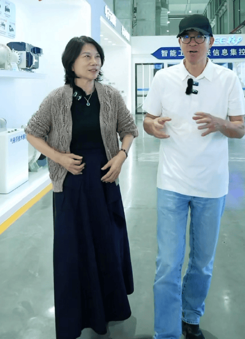 俞敏洪：我和董明珠不同<strong></p>
<p>炒币破产</strong>，她是霸蛮式领导，说一不二