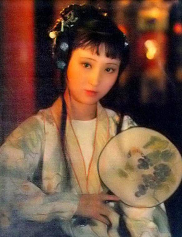 17岁少女神似林黛玉<strong></p>
<p>扣币</strong>，艺考惊艳评委，网友惊呼：陈晓旭重生！