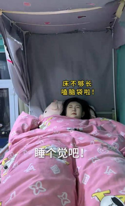 女孩身高2米26貌美如花<strong></p>
<p>td币</strong>，妈妈天天发愁：白长这么漂亮，没人敢追