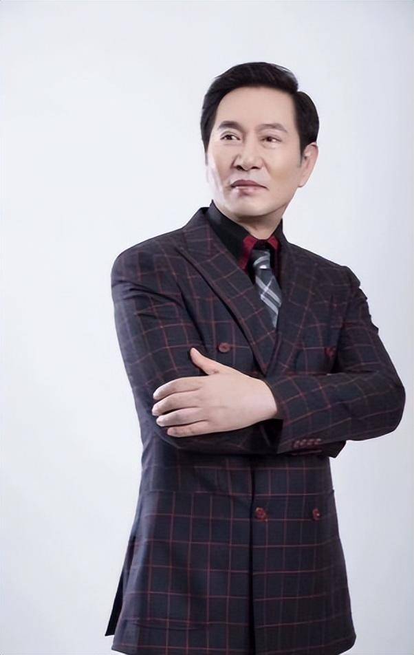 “坏人专业户”姚刚：一生无妻无子<strong></p>
<p>祥云币</strong>，如今53岁在千万豪宅一个人住
