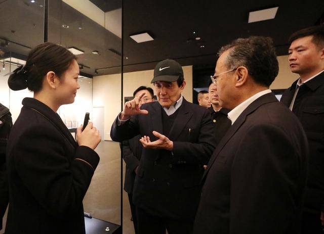 马英九：身为炎黄子孙绝不能数典忘祖<strong></p>
<p>各种币圈</strong>，任何“去中国化”行径都不会成功
