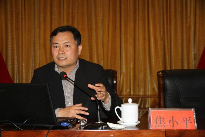 副处级贪到副部级<strong></p>
<p>鲸鱼币</strong>，从财政部“空降”半年就落马，他获刑14年