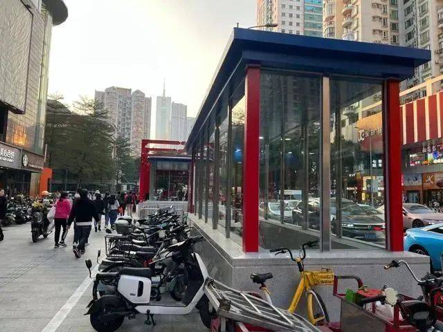 广州出现“超迷你”地铁口<strong></p>
<p>新农币</strong>，仅容两人并排走