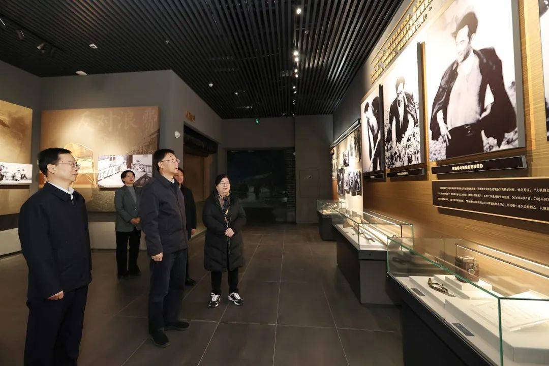 履新后首日<strong></p>
<p>新农币</strong>，刘宁到兰考县调研