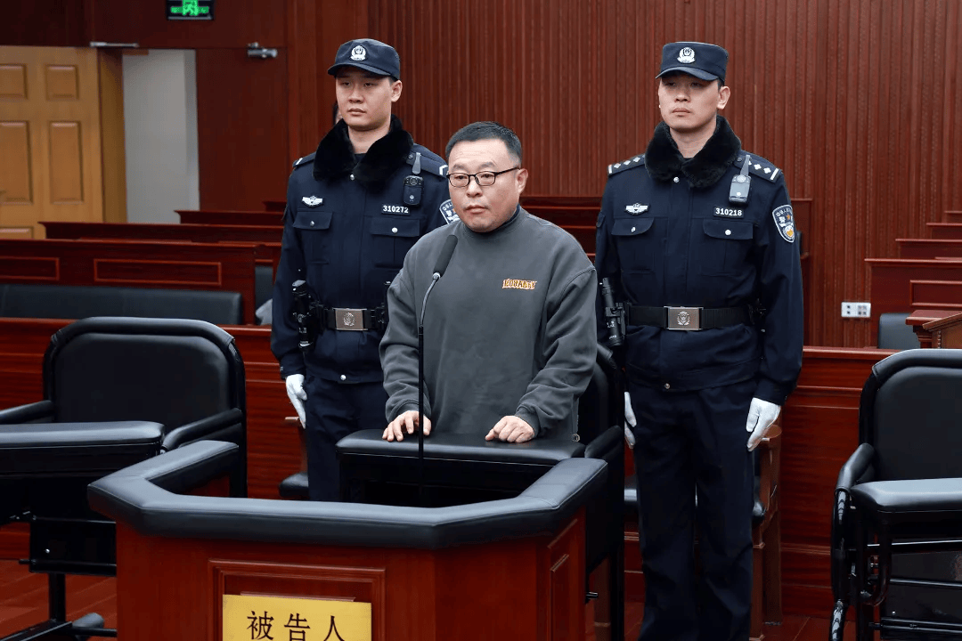 姚凯<strong></p>
<p>新农币</strong>，在上海市静安区副区长、浦东新区副区长、上海市住建委主任等职上，受贿5632万