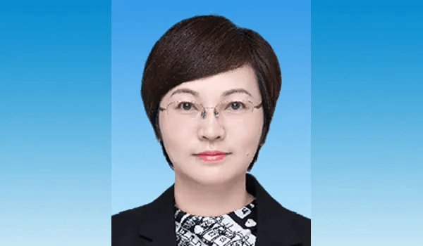 谭萍<strong></p>
<p>币金网</strong>，已任广东省妇联党组书记！毕业后从宾馆前台接待员做起，曾在机场工作20多年
