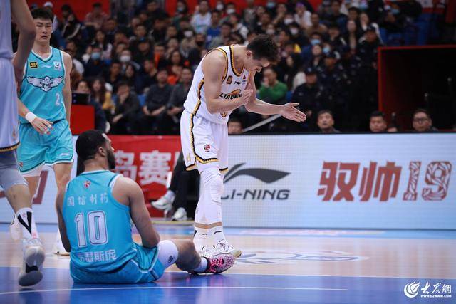 热血沸腾！青岛男篮最后三分钟14-0绝地翻盘<strong></p>
<p>币圈新秀</strong>，队史首次单赛季双杀辽宁