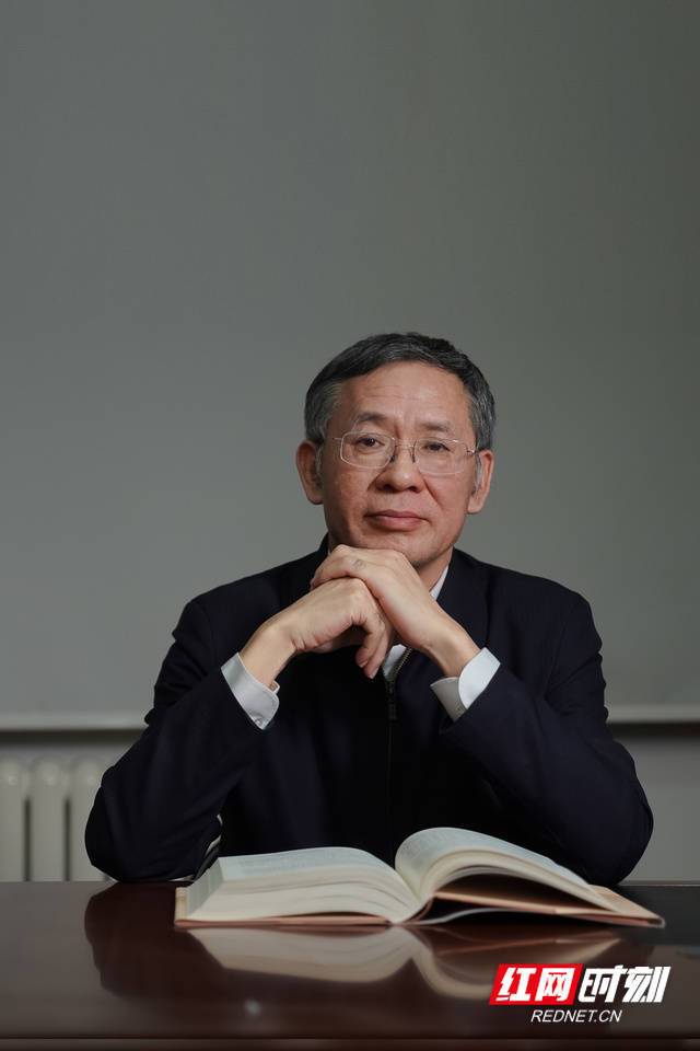 魏后凯：乡村人口减少后未来农业靠谁<strong></p>
<p>合约币走势</strong>？丨动能湘对论