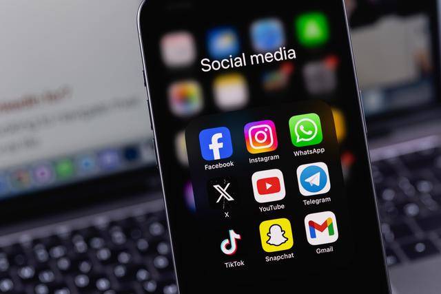民进党为什么不敢全面封禁TikTok<strong></p>
<p>支点币圈</strong>？苏恒：不少台湾人靠它维持生计|飞越功德院