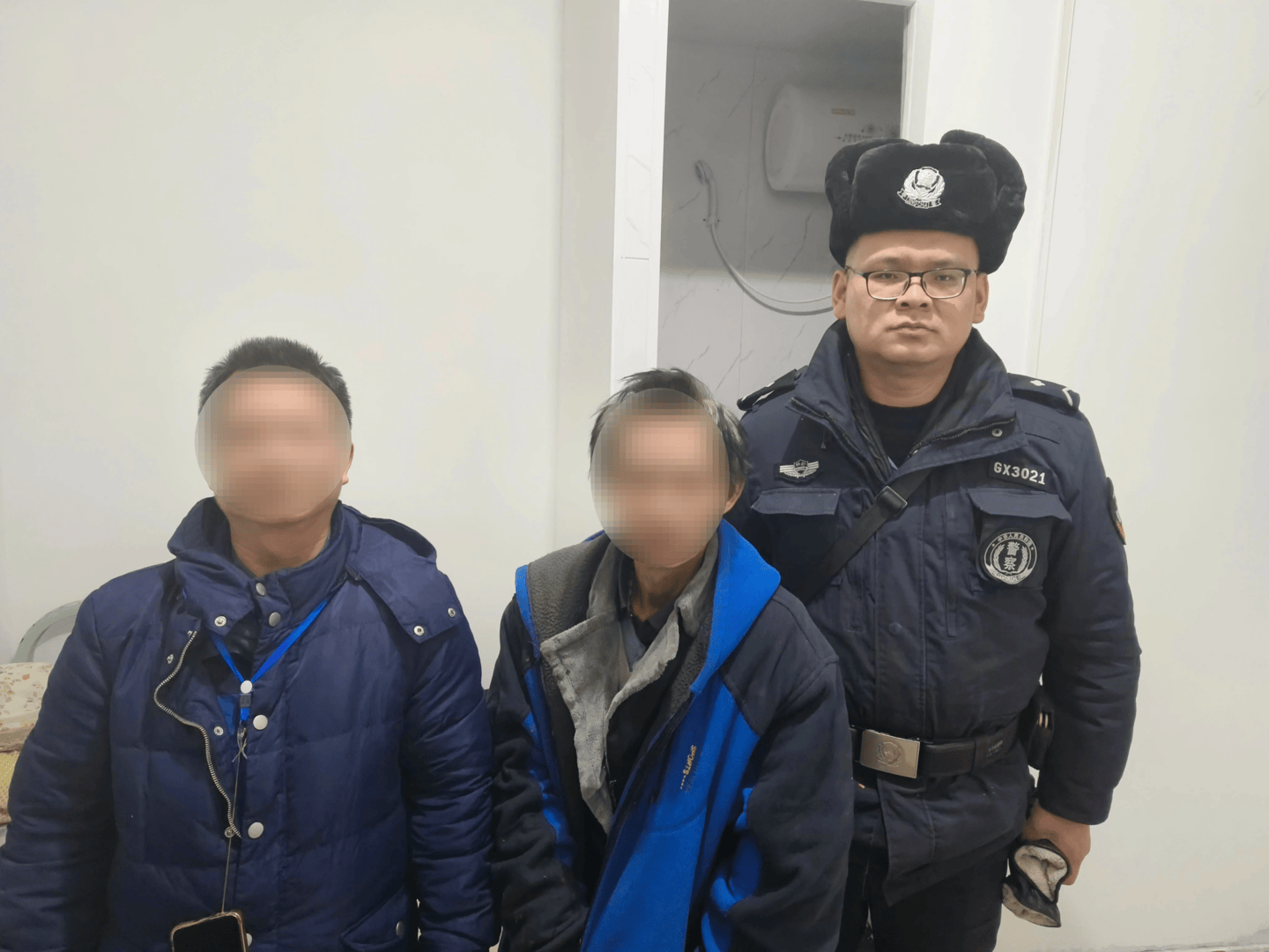 男子失联17年流落乌鲁木齐打工生病<strong></p>
<p>币圈新闻</strong>，警方相助帮他找到亲人！弟弟：我们一直在找他
