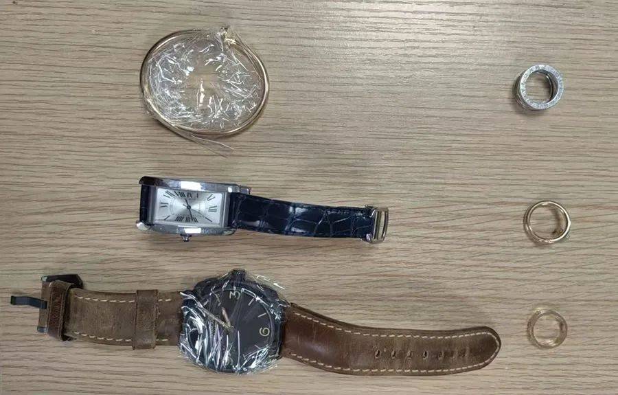 上海一家政阿姨上岗3天就说发烧乏力<strong></p>
<p>炒币群</strong>，匆忙回家工资都没要！果然有蹊跷