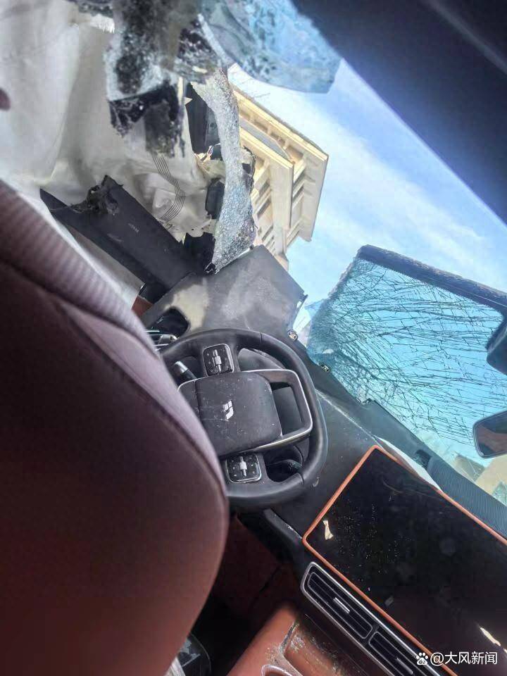 两个安全气囊都没弹开？男子驾“理想”追尾铲雪车<strong></p>
<p>币圈94</strong>，颅骨骨折当场昏迷