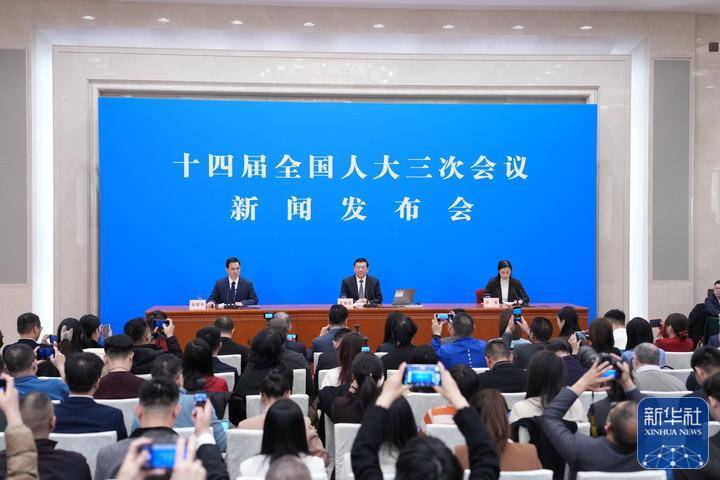 人大首场发布会<strong></p>
<p>炒币新闻</strong>，娄勤俭90分钟回答了这些热点