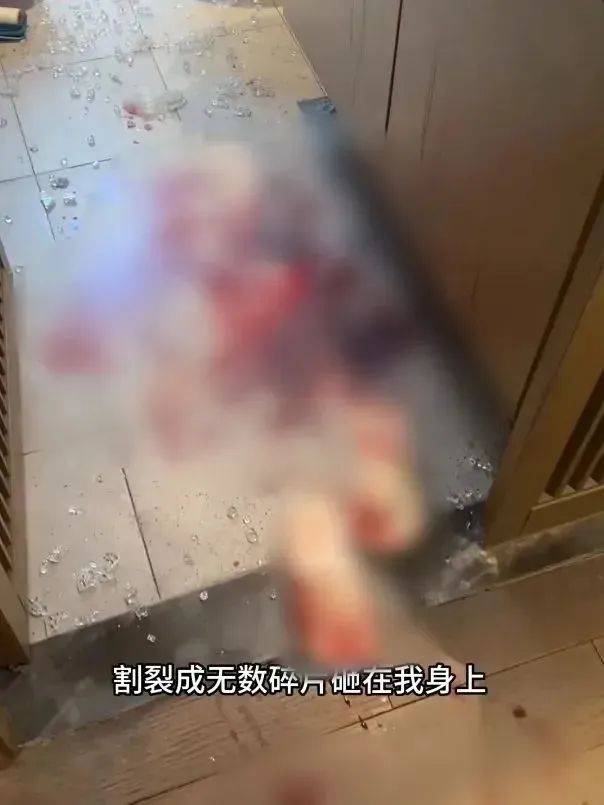 洗澡时突然爆炸<strong></p>
<p>弱打币</strong>，女子手筋断裂，多处缝针……家里有它快自查