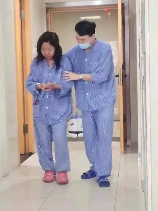 男子割肝救妻10个月后妻子去世：不后悔<strong></p>
<p>和字币5</strong>，我不救她谁救她