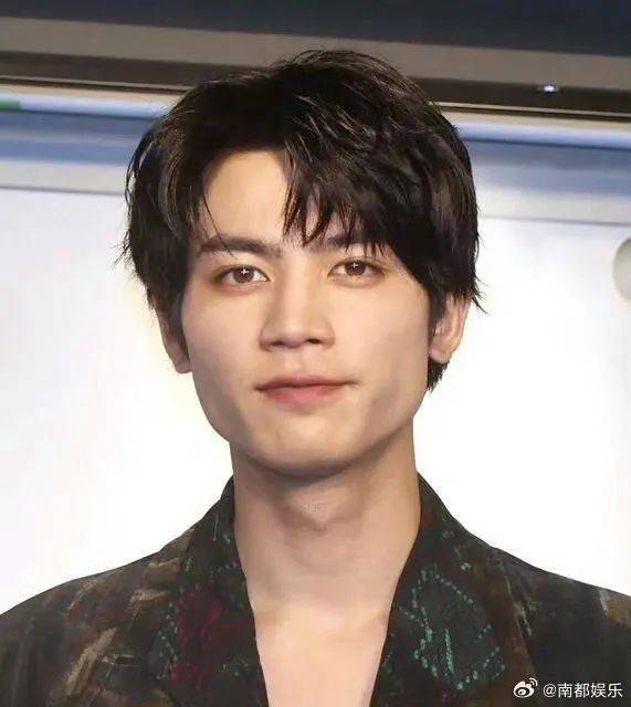 热搜第一<strong></p>
<p>c币交易</strong>！24岁男演员不幸去世