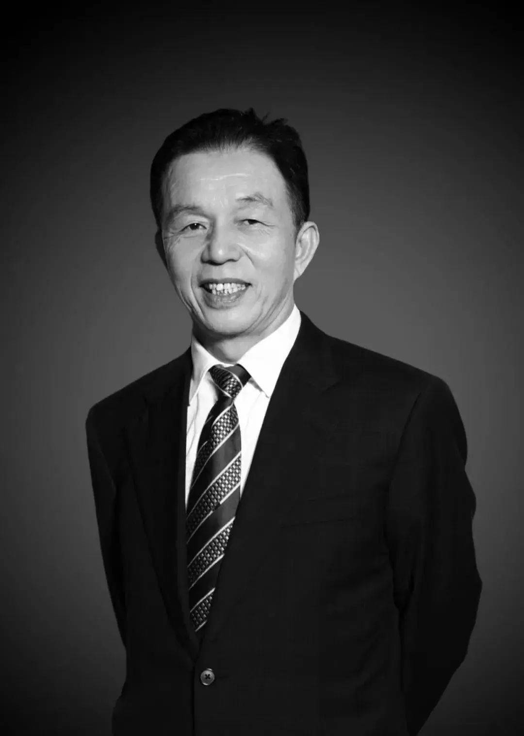 著名企业官网变黑白<strong></p>
<p>c币交易</strong>！凌晨讣告：创始人病逝