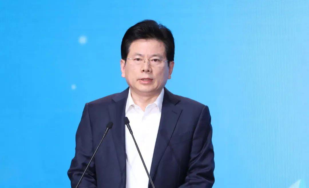 中宣部原副部长张建春<strong></p>
<p>c币交易</strong>，被公诉