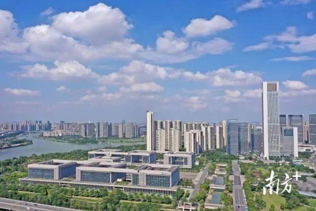 给五区干部开会<strong></p>
<p>炒币经验</strong>，佛山市委书记发出“灵魂三问”