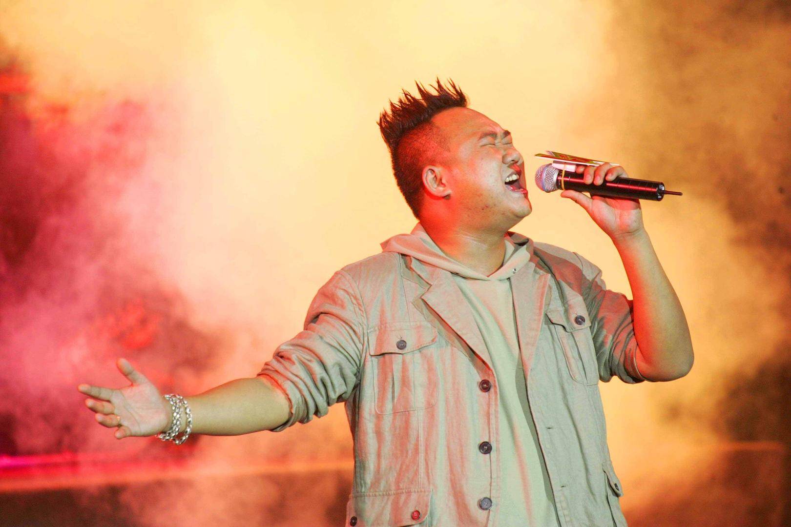 歌手苟伟去世<strong></p>
<p>币市k线图</strong>，本挂号要去医院检查，之前因呼吸问题准备手术