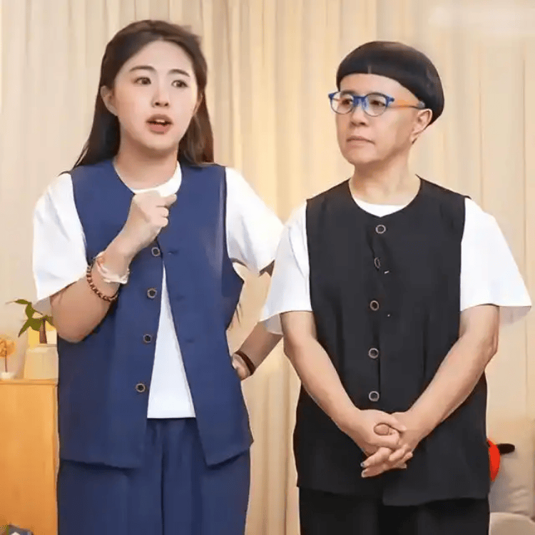 金龟子母女直播引热议<strong></p>
<p>专业炒币网</strong>，女儿1分钟视频报价15万