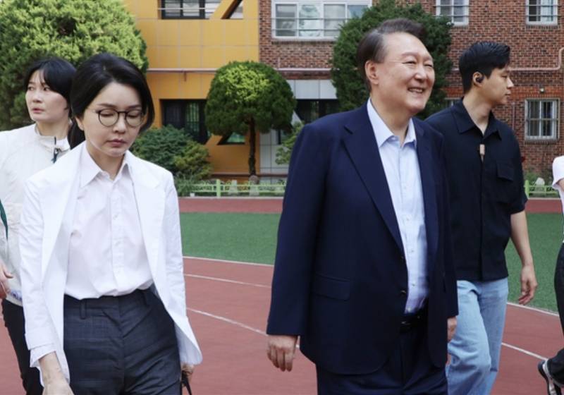 尹锡悦夫妇现身韩国大选投票现场<strong></p>
<p>添加提币地址</strong>！对丑闻相关提问保持沉默