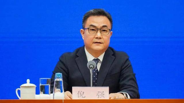 打虎！海南省委常委、秘书长倪强被查<strong></p>
<p>币圈爱情</strong>，上周还公开露面